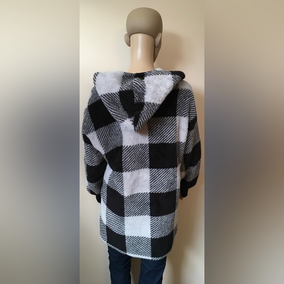 SHEIN - Picture 2 of 2